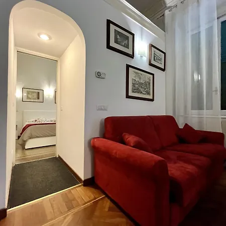Vintage In Apartment Rome